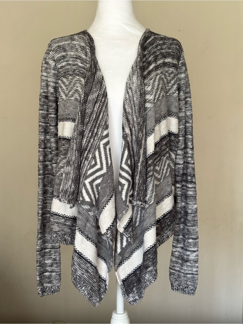 Hollister Gray and White Open-Front Knit Cardigan